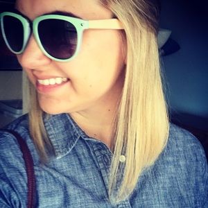 Meet your Posher, Julie